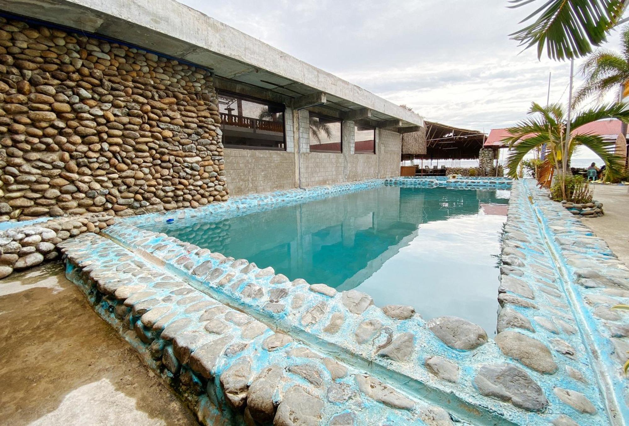 White Castle Beach Resort Iba Zambales Botolan Екстер'єр фото