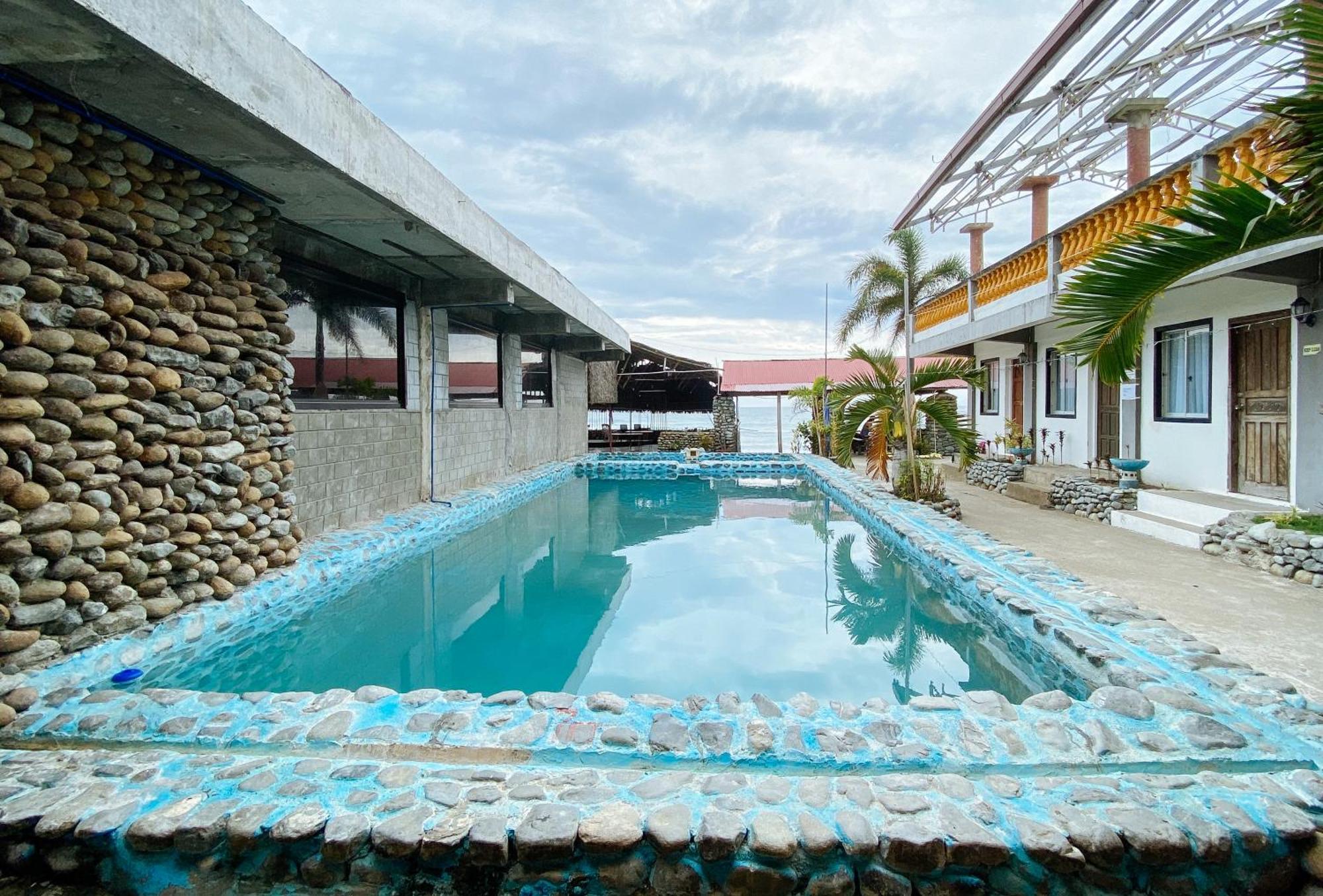 White Castle Beach Resort Iba Zambales Botolan Екстер'єр фото